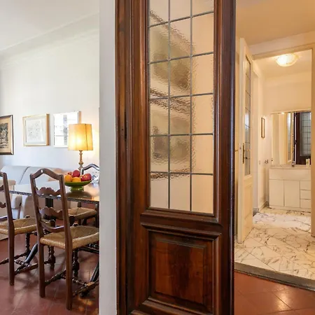 Daire Canottieri By Halldis Floransa